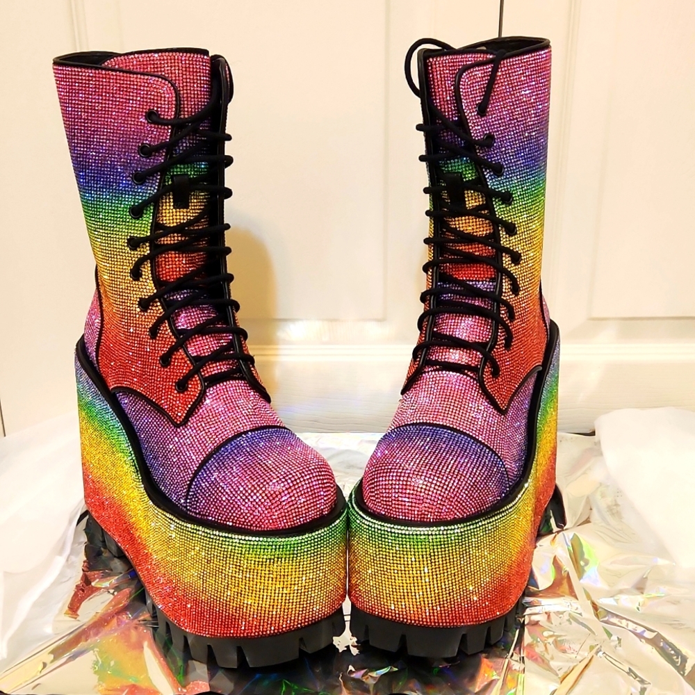 DOLLS KILL / PLATFORM STAGE BOOTS